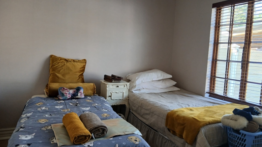2 Bedroom Property for Sale in Langenhovenpark Free State